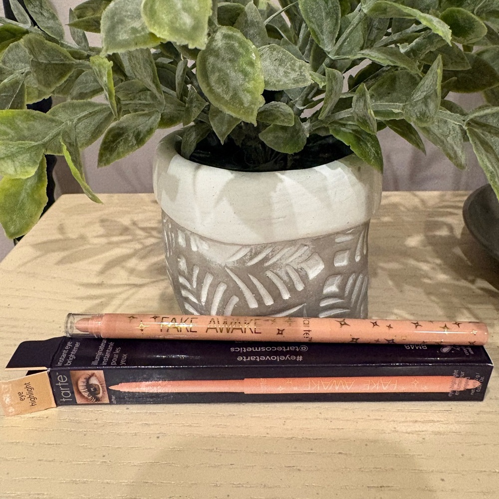 Tarte Fake Awake eyeliner